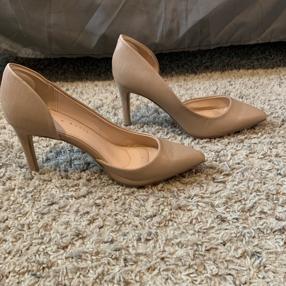 Kelly& Katie nude heels